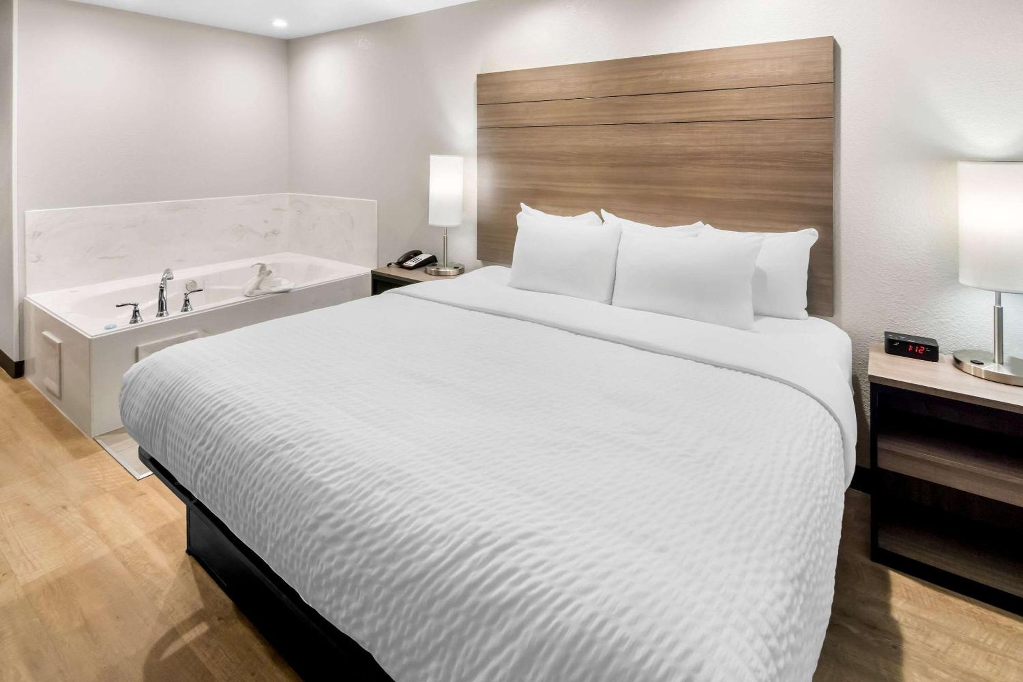 Готель Clarion Pointe Форт-Ворт Екстер'єр фото